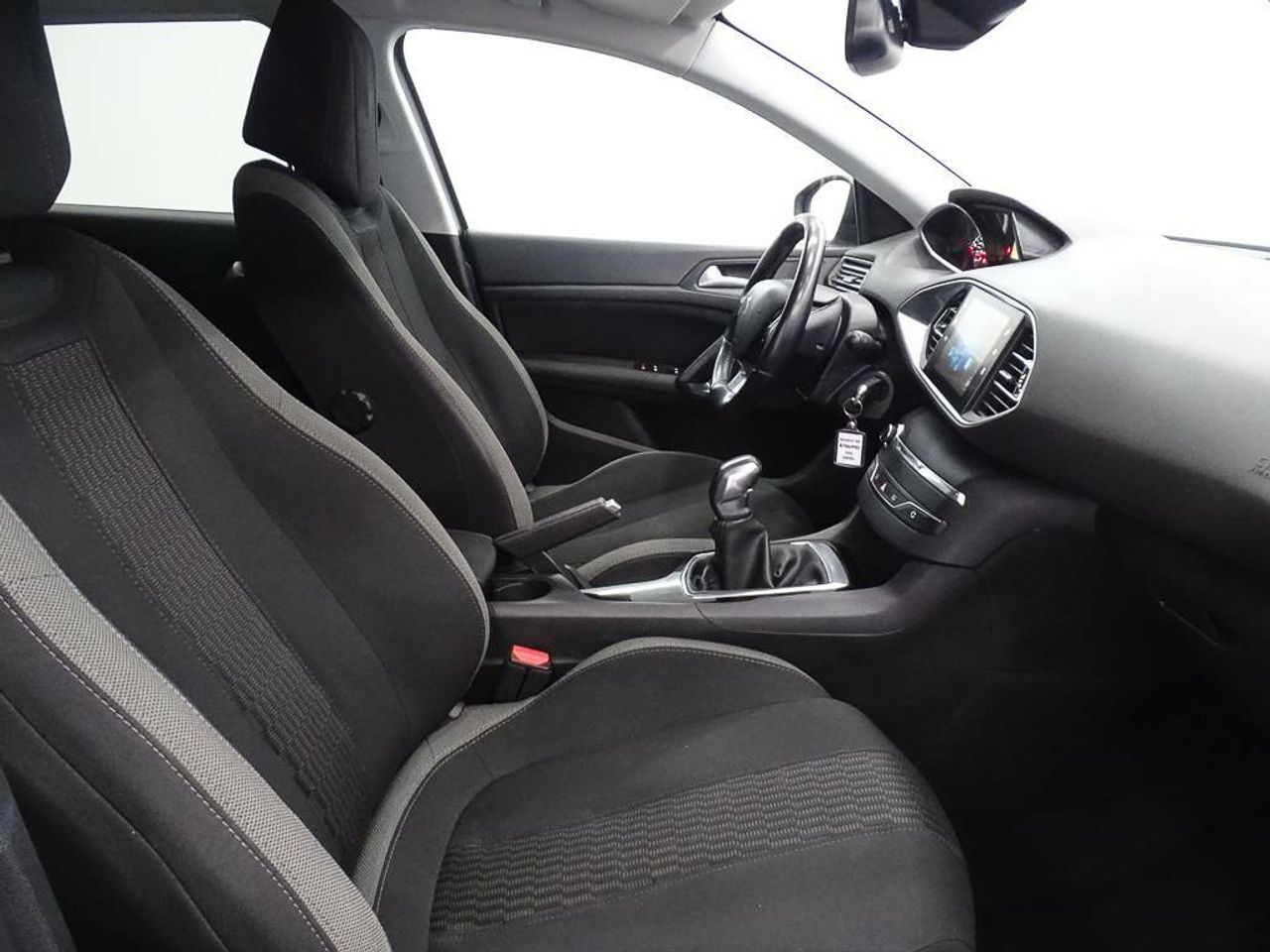 Peugeot 308 5p  1.6 BlueHDi 100 Style - foto 24