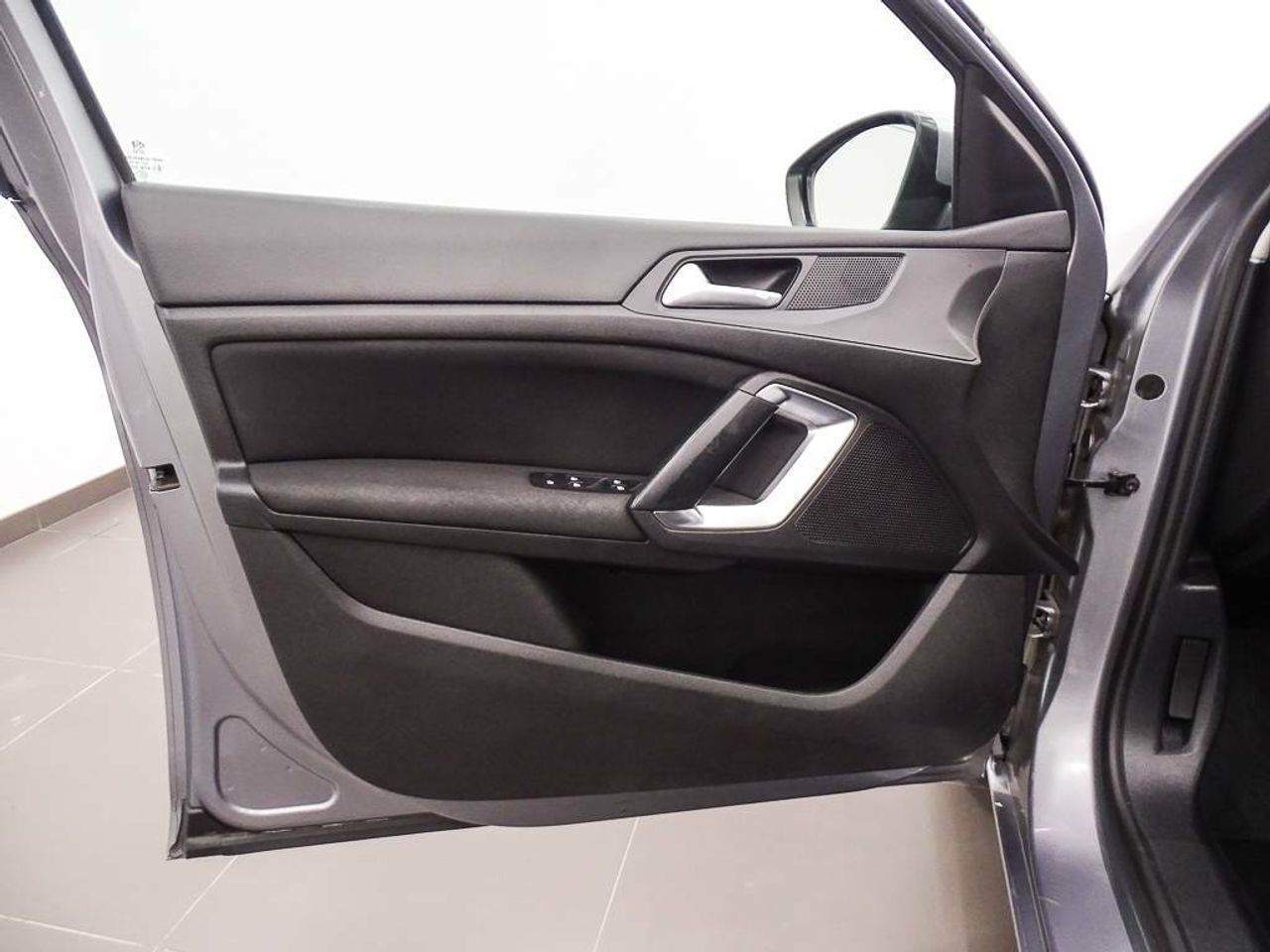 Peugeot 308 5p  1.6 BlueHDi 100 Style - foto 10