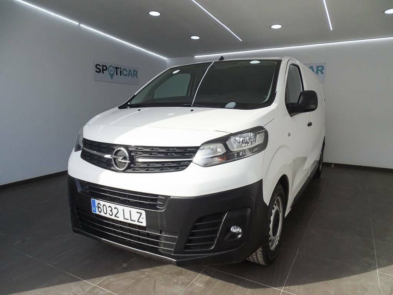 Sillas plastico  de segunda mano - opel vivaro 2020 /