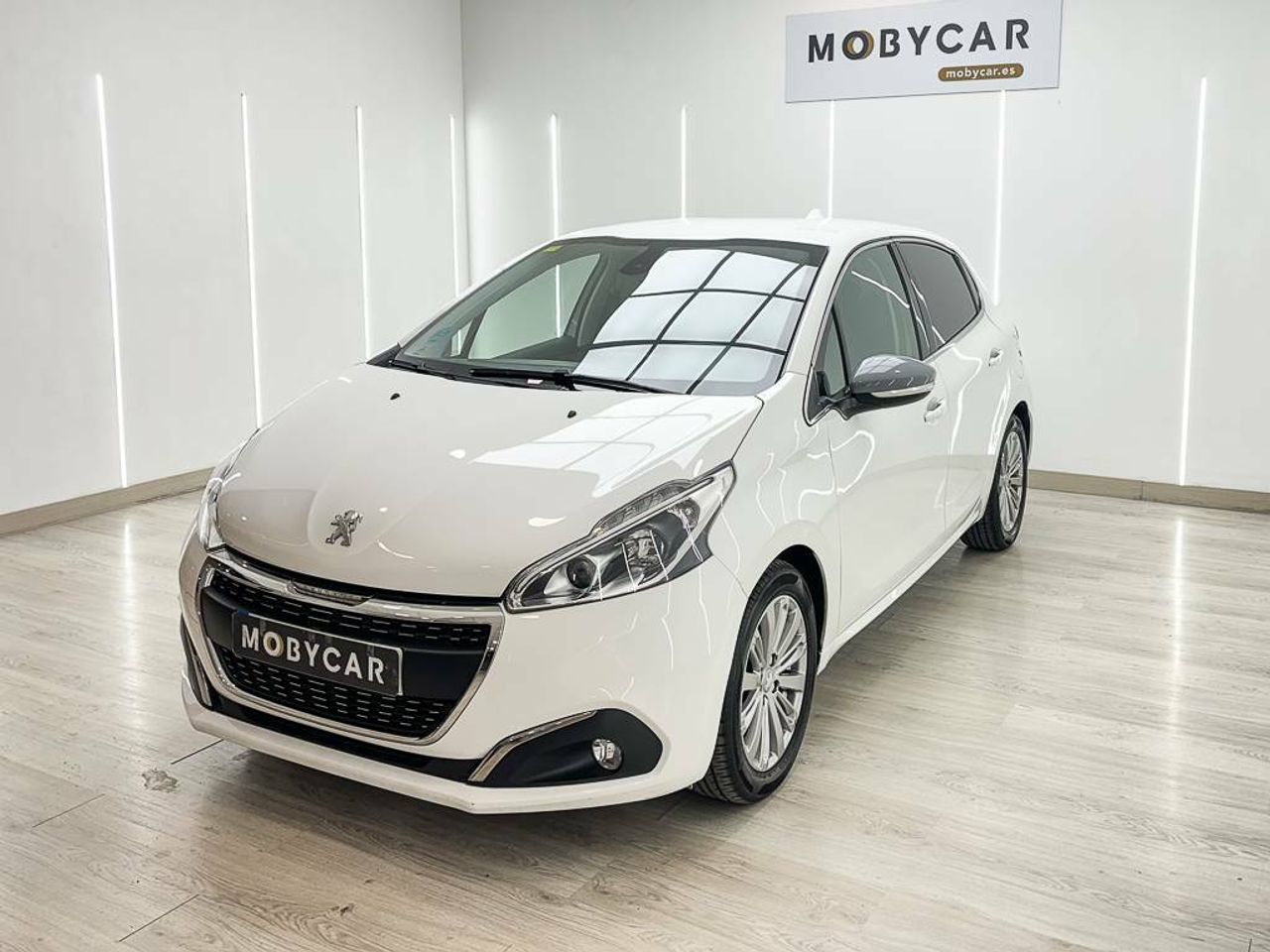 Peugeot 208 cambio manual  de segunda mano - peugeot 208 2018 /