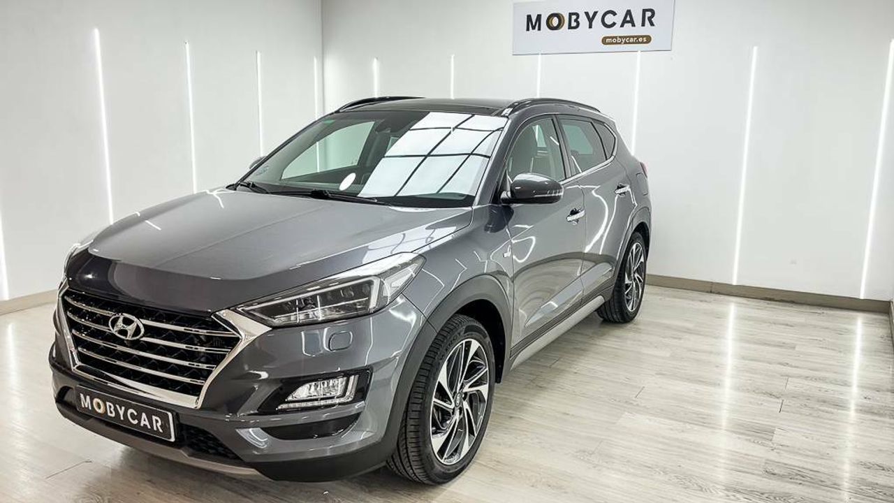 Dacia duster con limpialuneta trasera  de segunda mano - hyundai tucson 2019 /