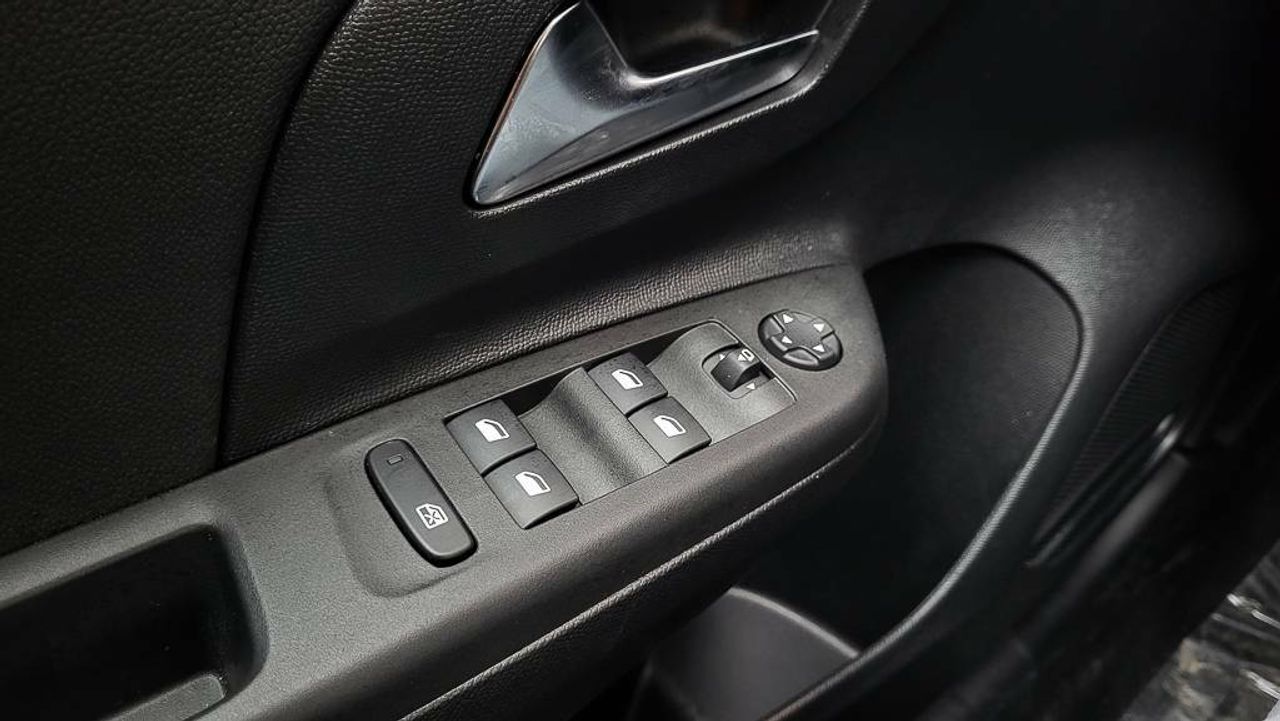 Opel Corsa 50kWh GS - foto 16