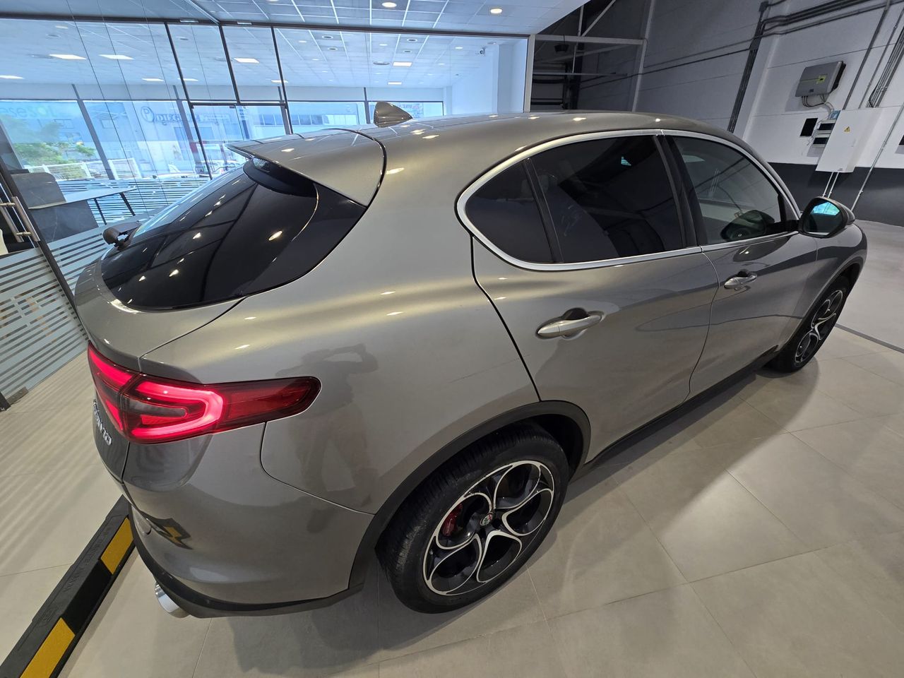 alfa romeo stelvio 2019 / foto grande (3)