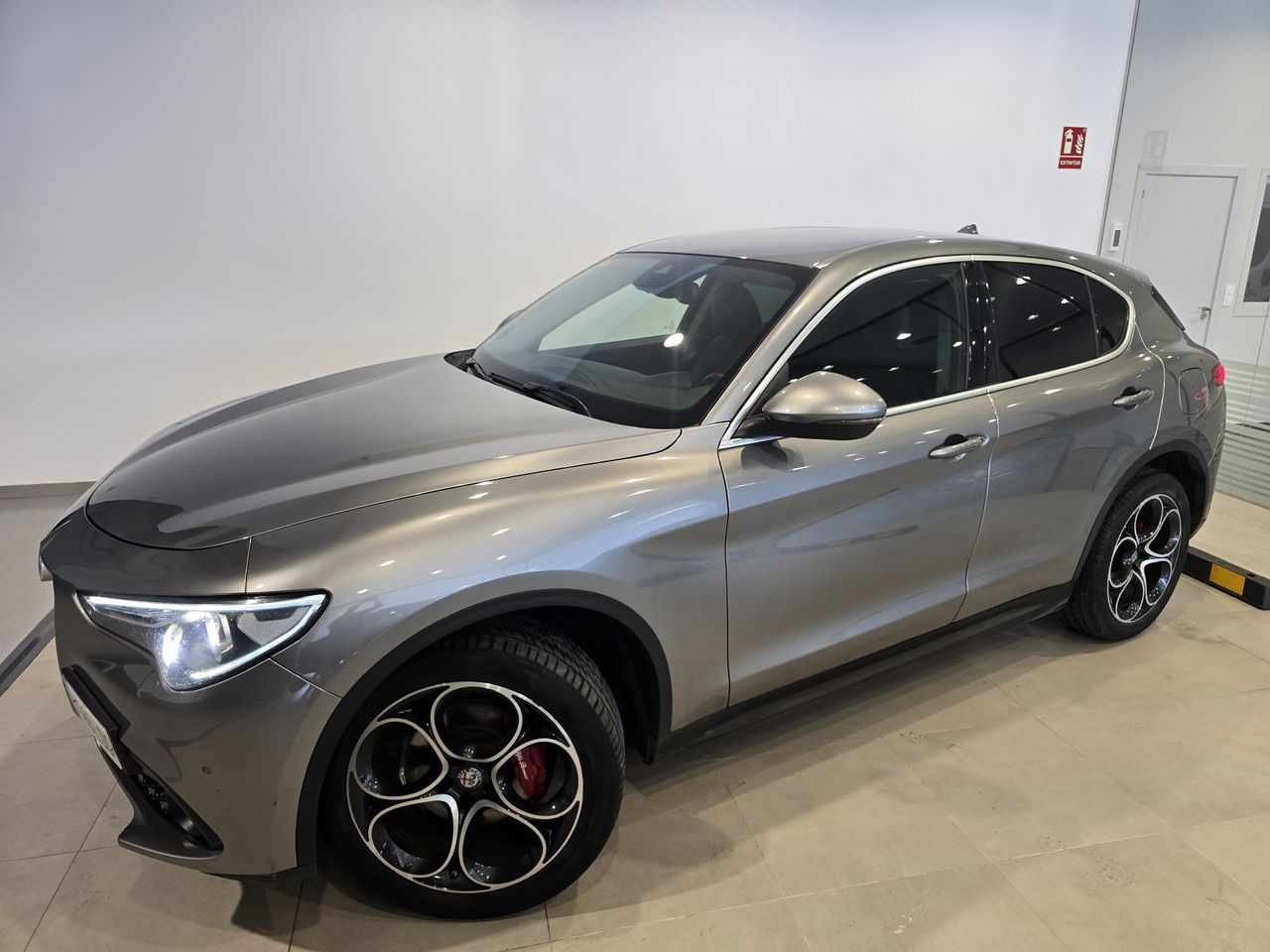 alfa romeo stelvio 2019 / foto grande (2)