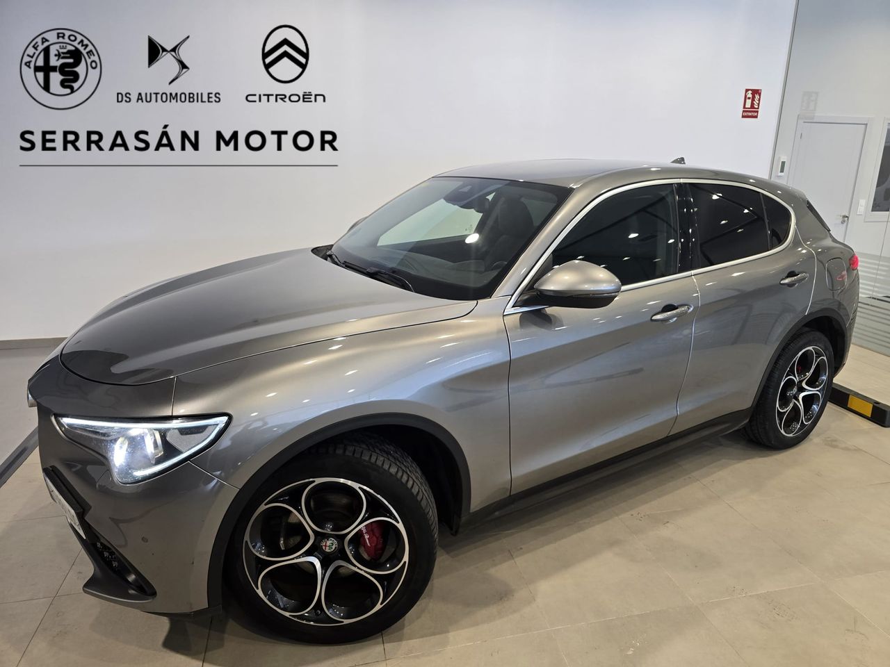 Foto alfa romeo stelvio 2019 /
