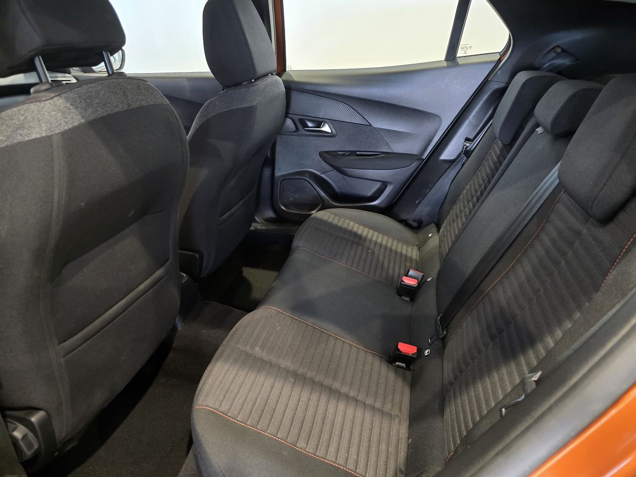 Peugeot 2008 Active Pack BlueHDI 81kW 110CV  - Foto 12