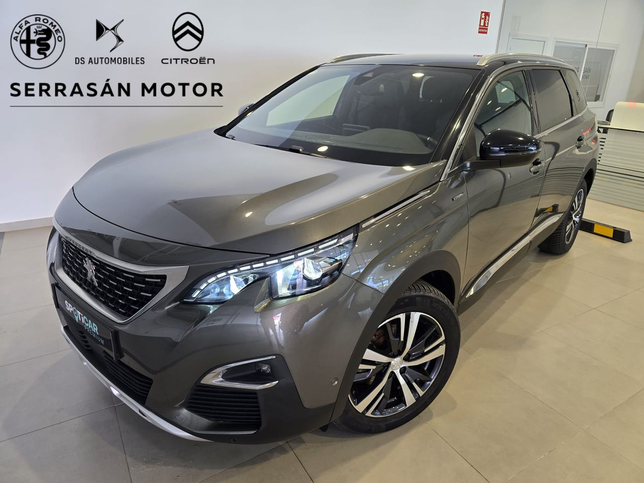 peugeot 5008 2020 /