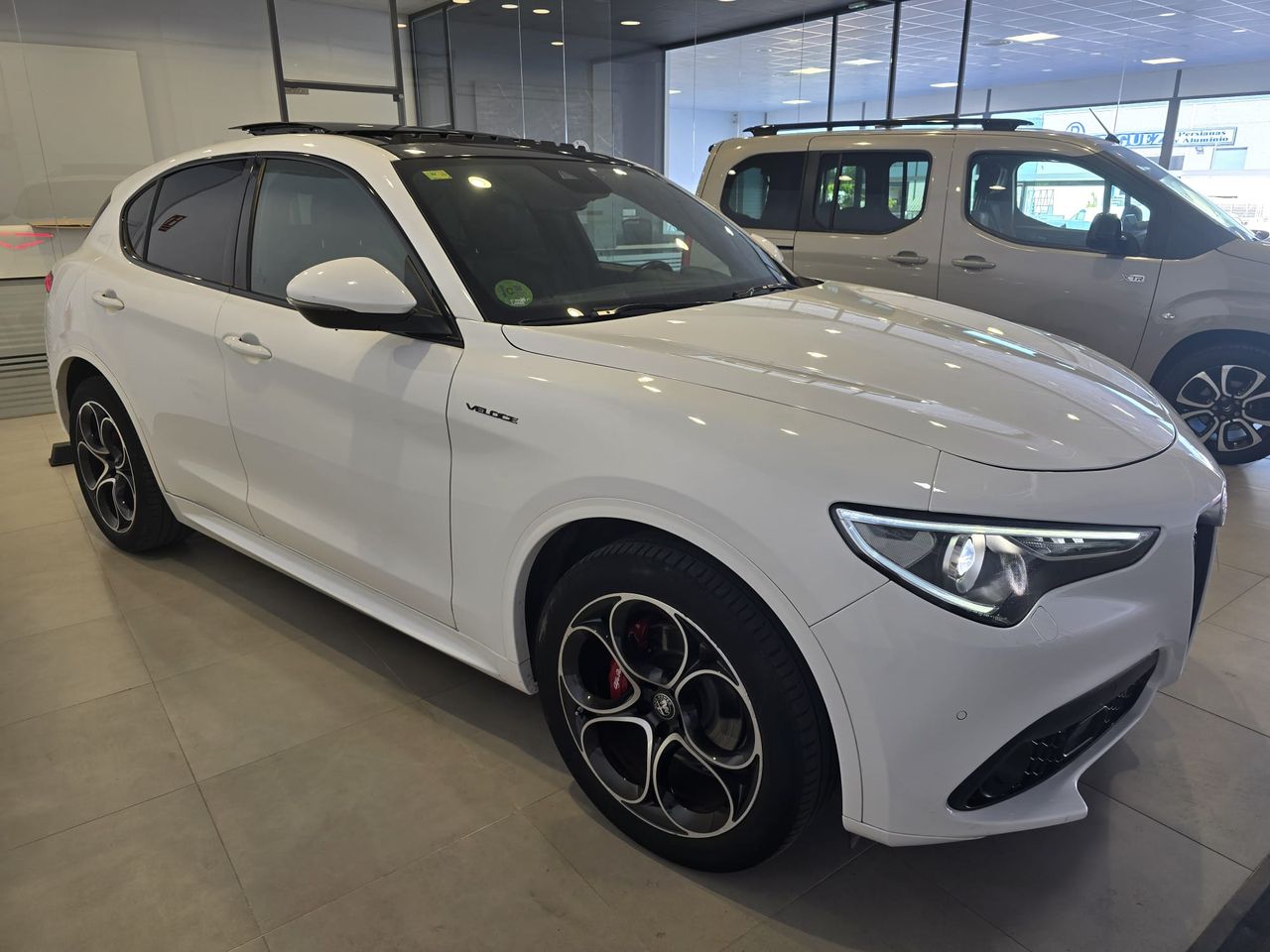 Alfa Romeo Stelvio 2.2 Diésel 154kW (210CV) Veloce - Foto 4