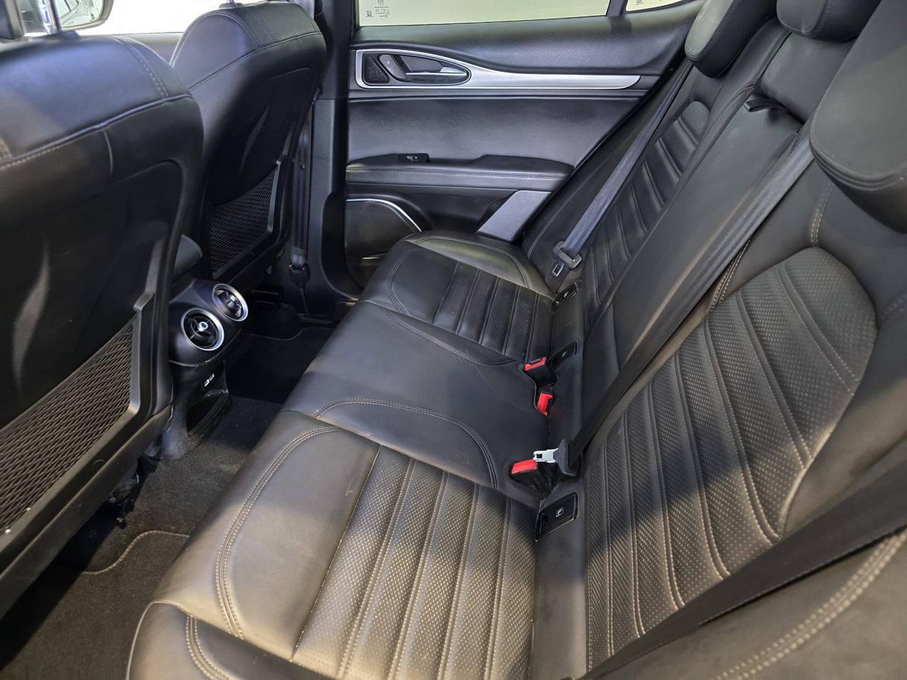 Alfa Romeo Stelvio 2.2 Diésel 154kW (210CV) Executive Q4  - Foto 11