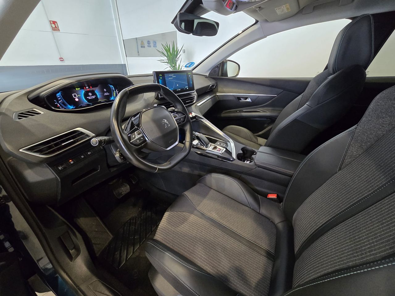 Peugeot 3008 Hybrid 3008 Allure PLUG-IN HYBRID 225 e-EAT8 - Foto 10