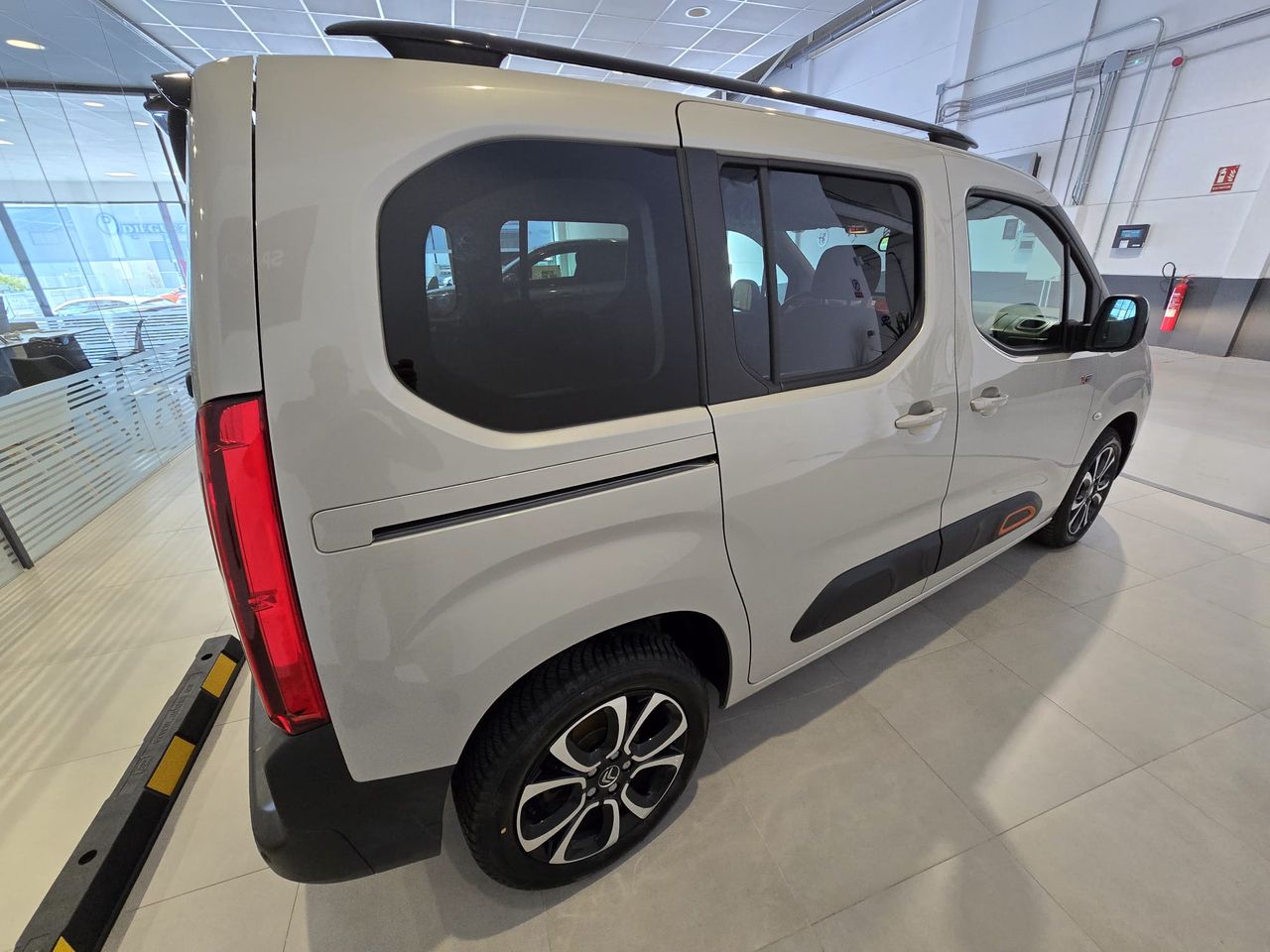Citroën Berlingo Talla M BlueHDi 100 S&S Shine - Foto 6
