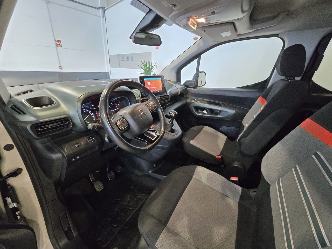 Citroën Berlingo Talla M BlueHDi 100 S&S Shine - Foto 14