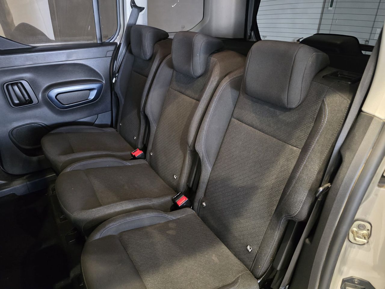 Peugeot Rifter Allure Pack Standard BlueHDi 130 - Foto 11