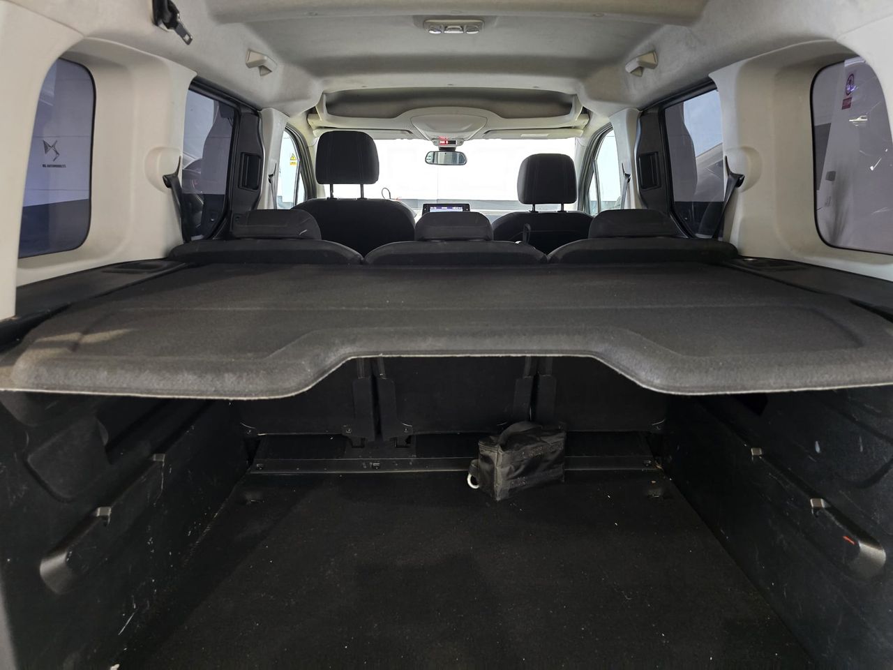 Peugeot Rifter Allure Pack Standard BlueHDi 130 - Foto 12