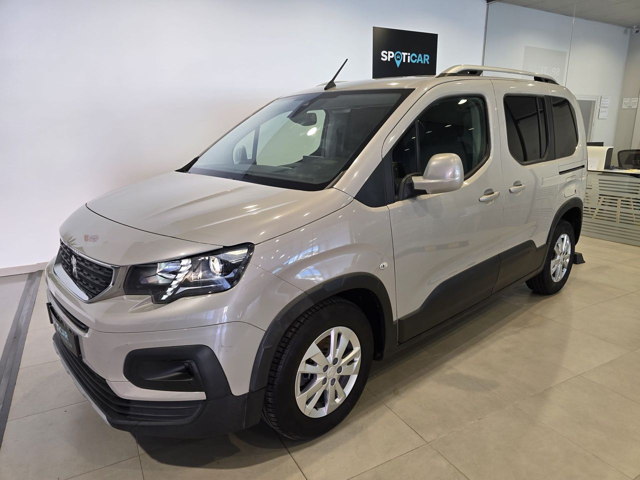 Peugeot Rifter Allure Pack Standard BlueHDi 130 - Foto 3