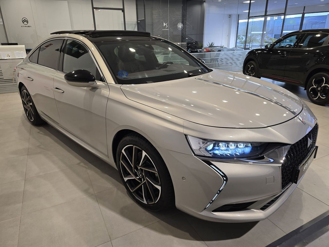 DS DS 9 E-TENSE 225 RIVOLI + - Foto 5