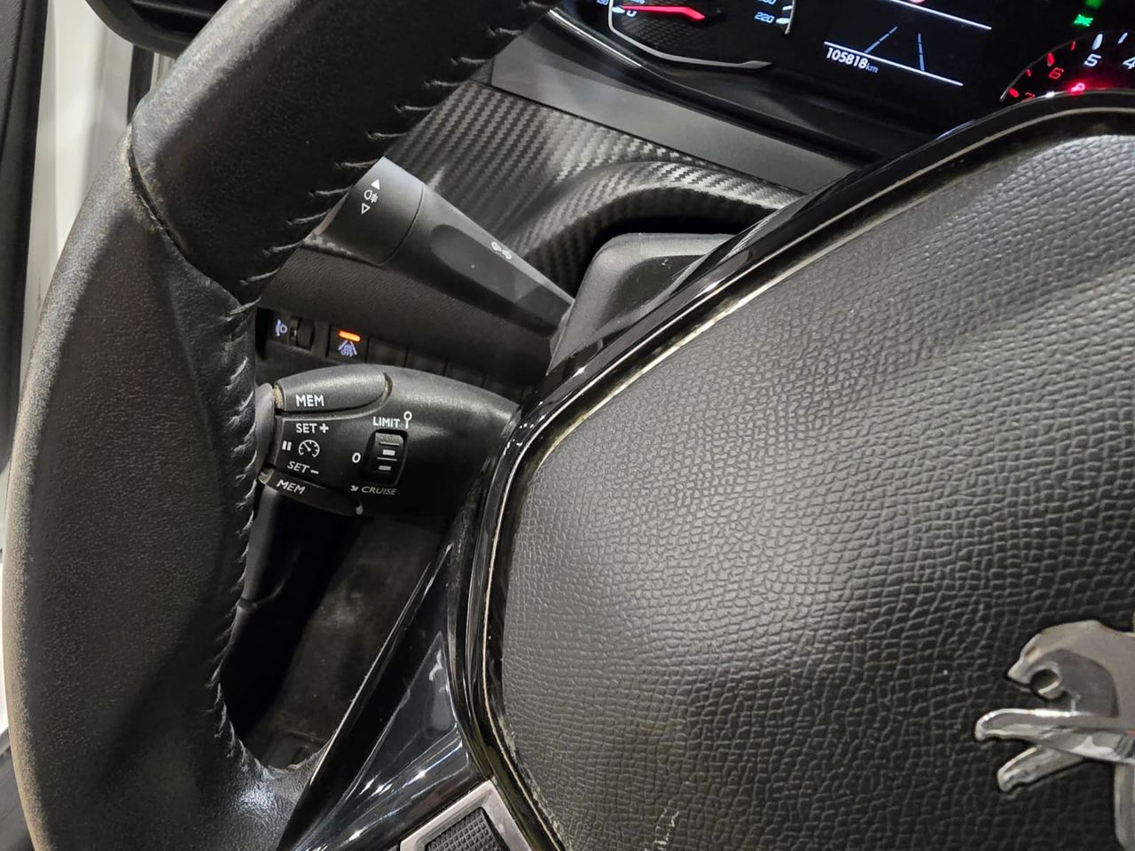 Peugeot 208 Active Pack HDi 100 - Foto 13