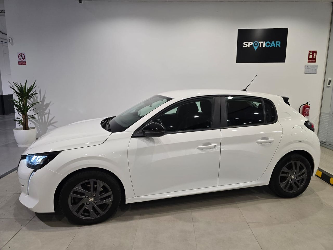 Peugeot 208 Active Pack HDi 100 - Foto 4