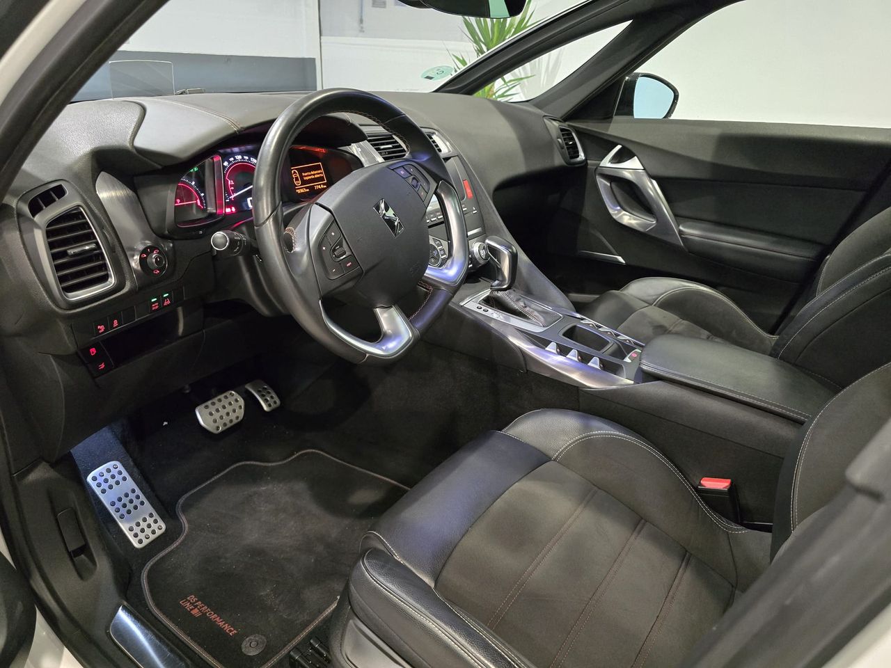 DS DS 5 THP 120kW 165CV EAT6 Performance Line - Foto 9