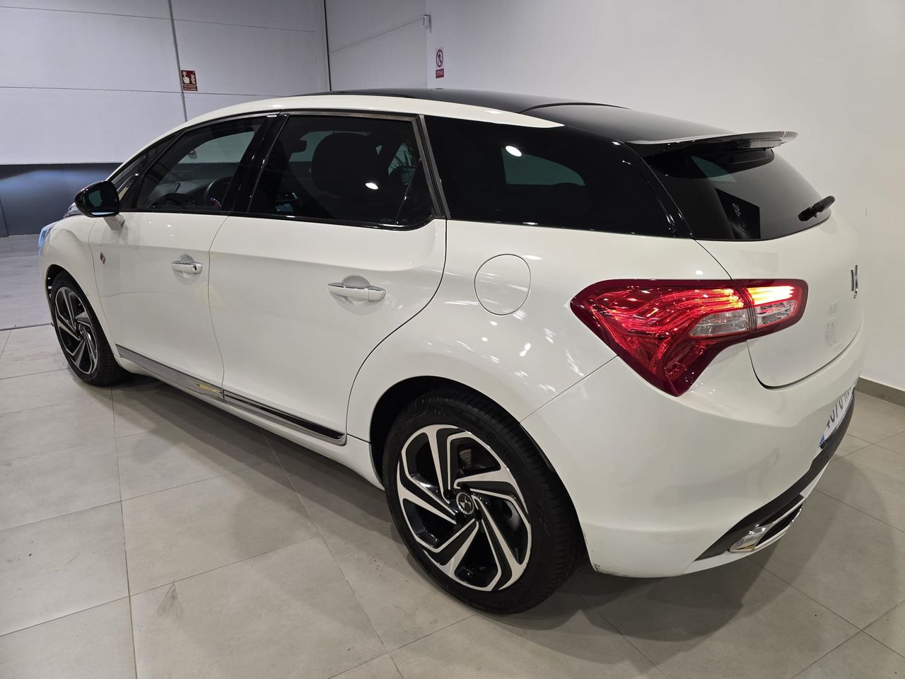 DS DS 5 THP 120kW 165CV EAT6 Performance Line - Foto 8