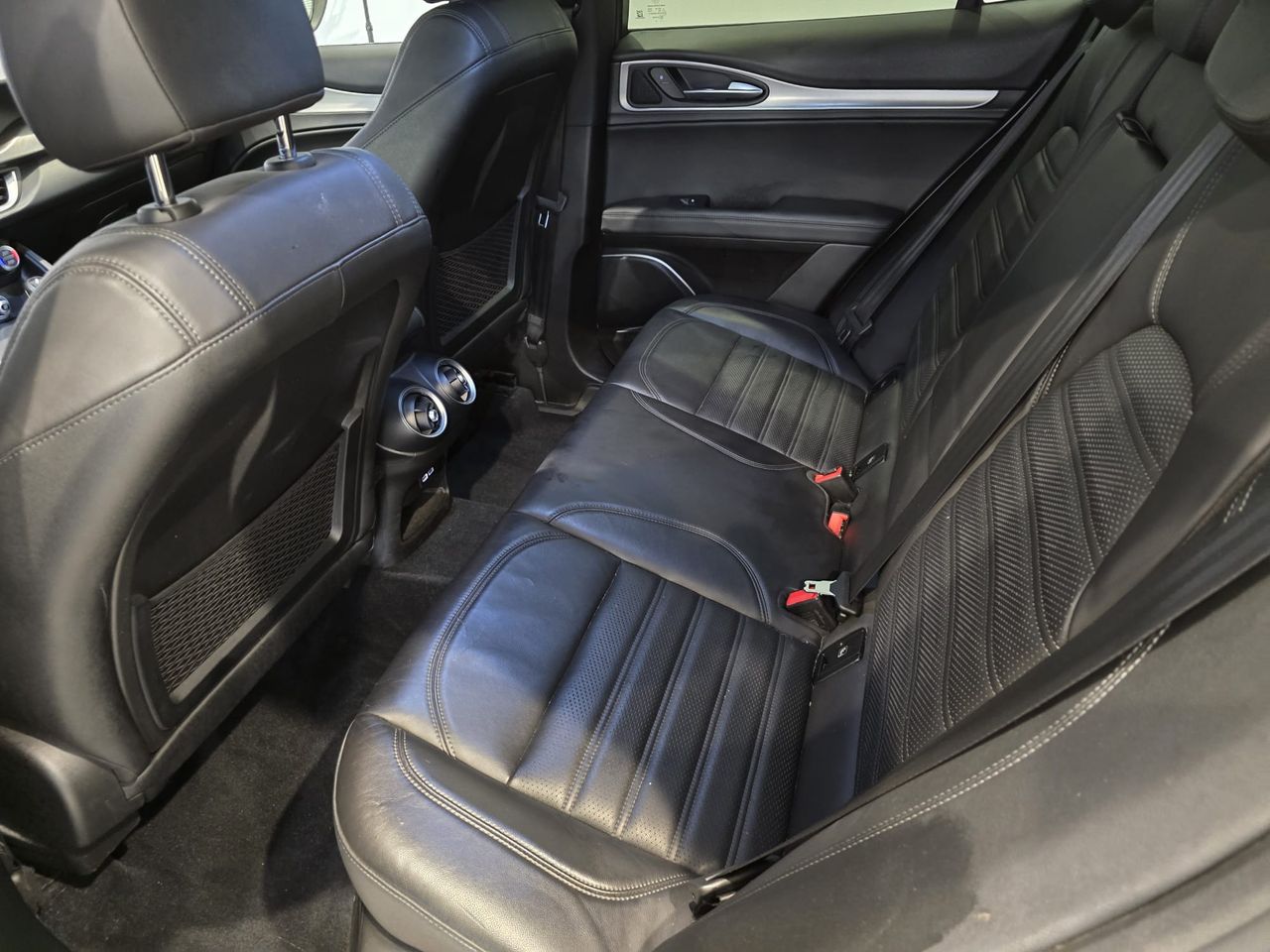 Alfa Romeo Stelvio Executive 2.2 Diesel 154 kW (210 CV) AT8 Q4 - Foto 9