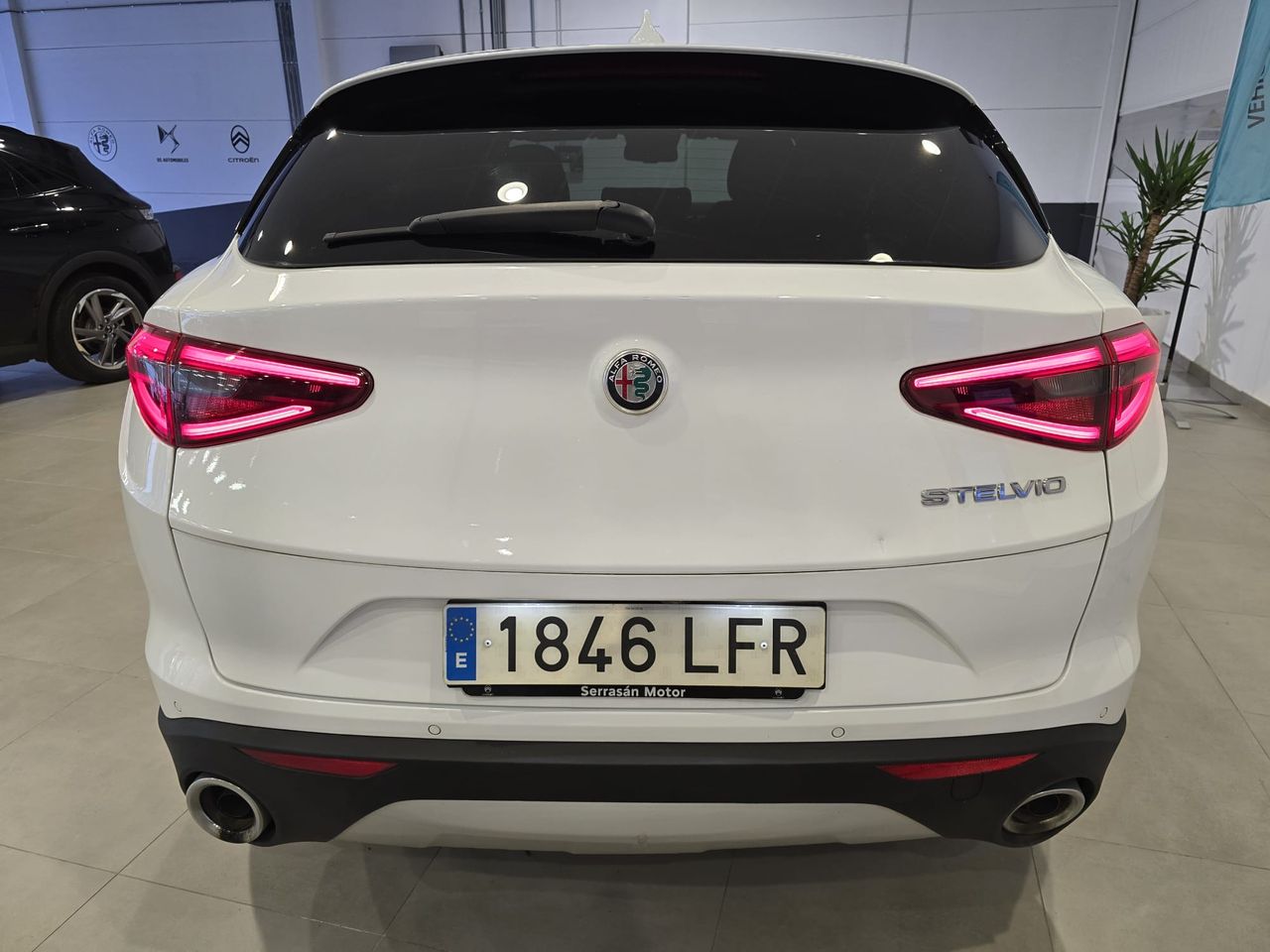 Alfa Romeo Stelvio Executive 2.2 Diesel 154 kW (210 CV) AT8 Q4 - Foto 8