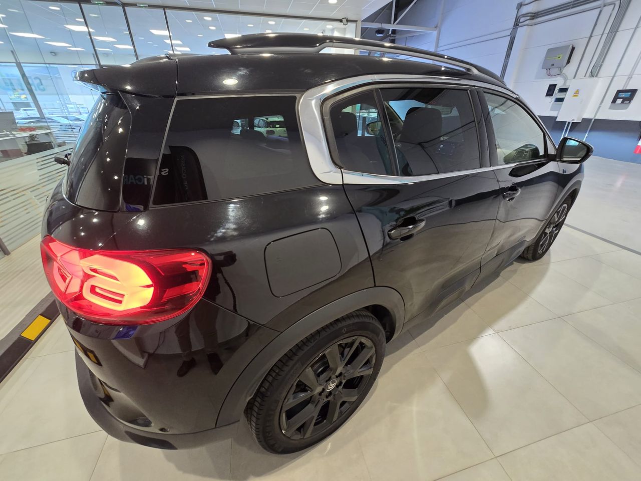 Citroën C5 Aircross SUV C5 Aircross Hybrid 225 ë-EAT8 Shine - Foto 6