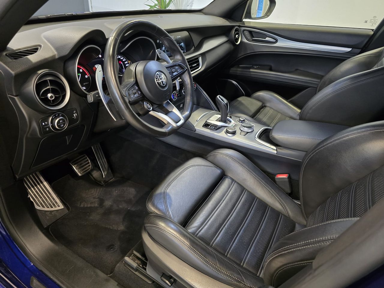 Alfa Romeo Stelvio 2.2 Diesel 154 kW (210 CV) Veloce Q4 - Foto 9