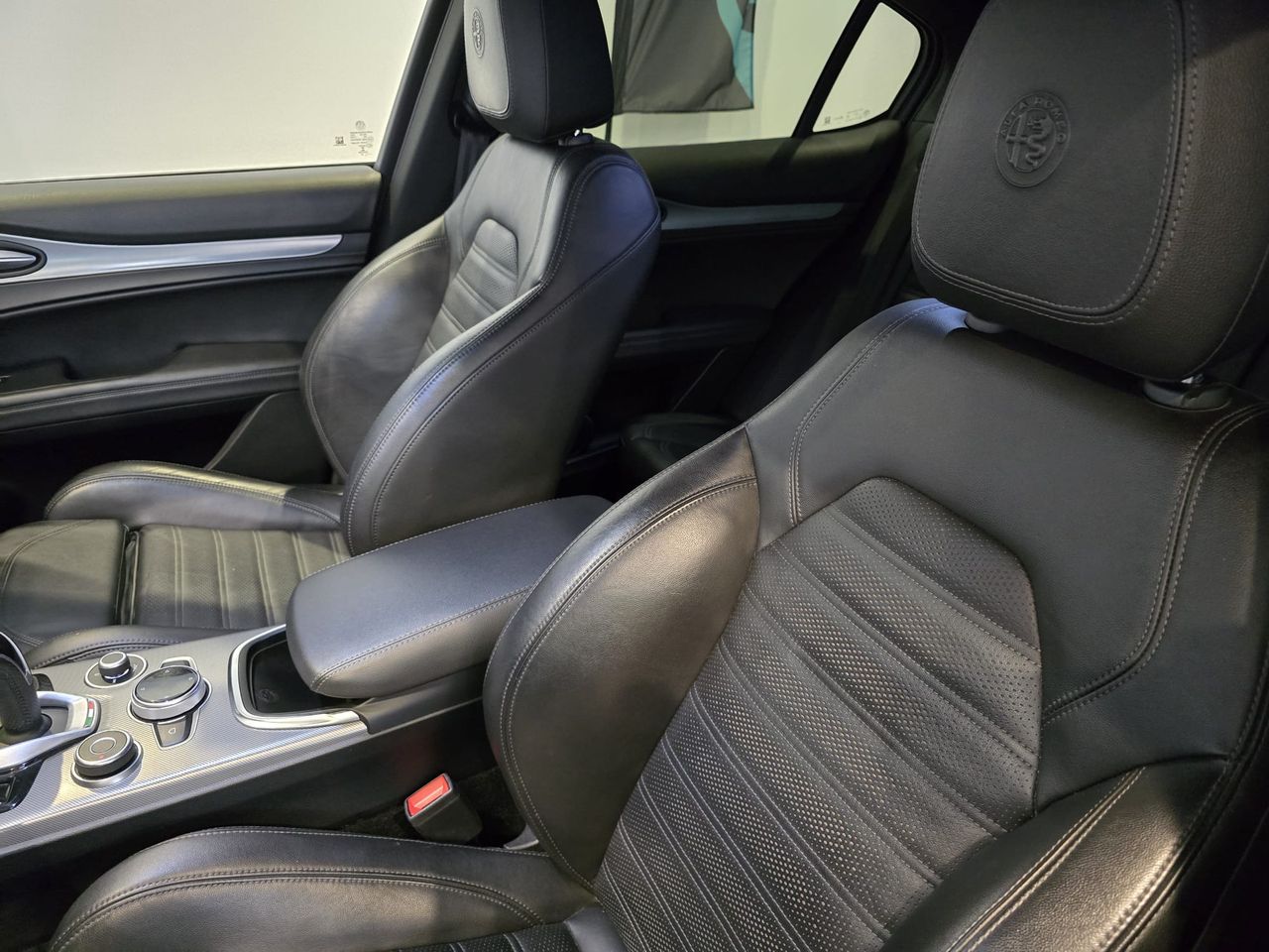 Alfa Romeo Stelvio 2.2 Diesel 154 kW (210 CV) Veloce Q4 - Foto 12