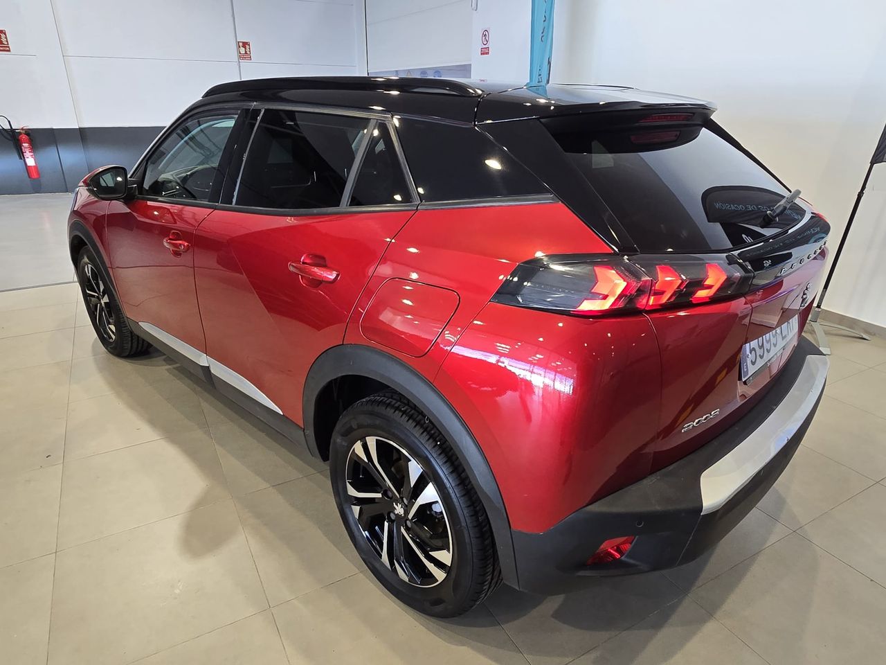 Peugeot 2008 Allure Pack BlueHDi 110 - Foto 7