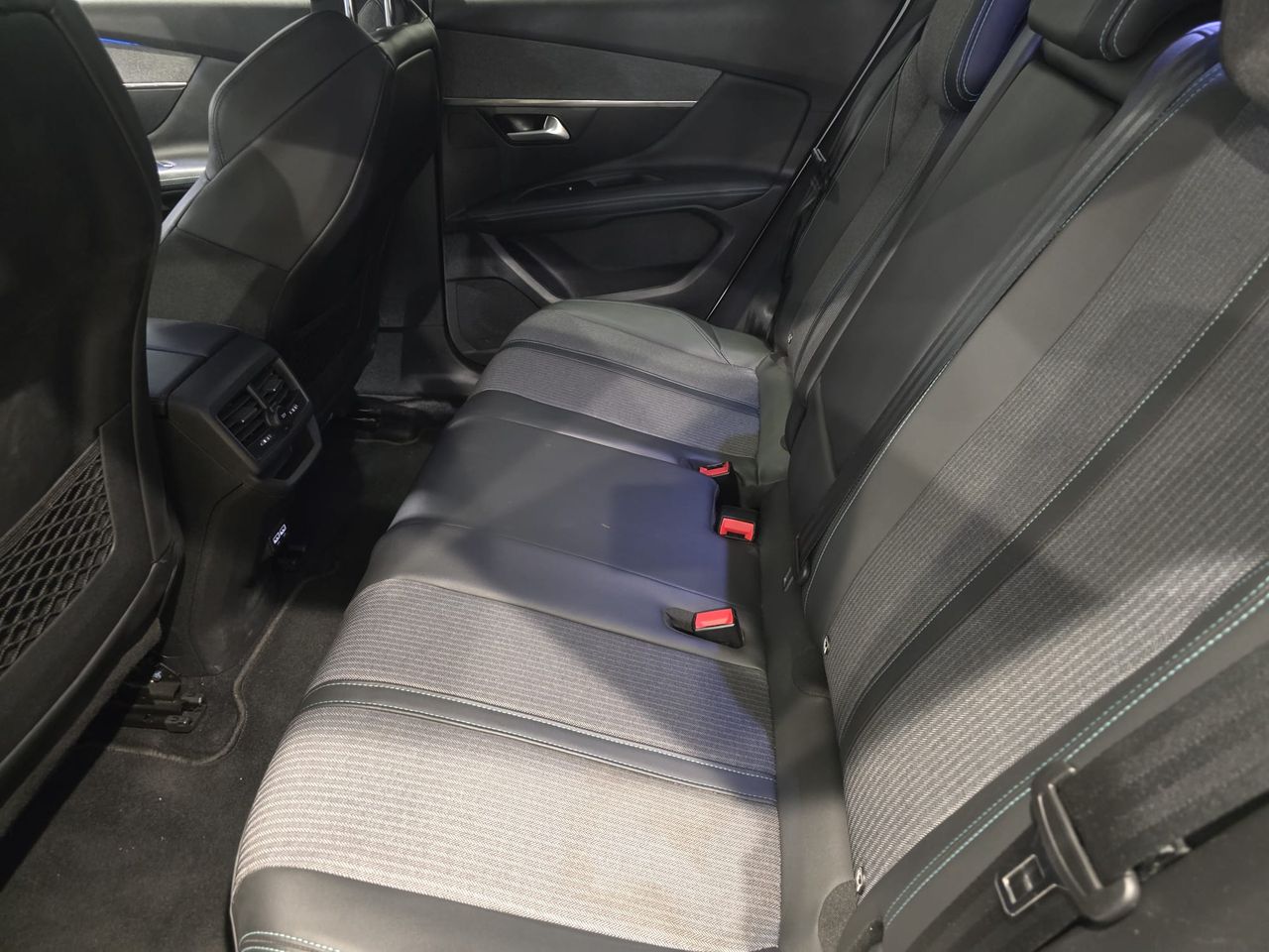 Peugeot 3008 Allure Pack BlueHDi 130 S&S - Foto 11