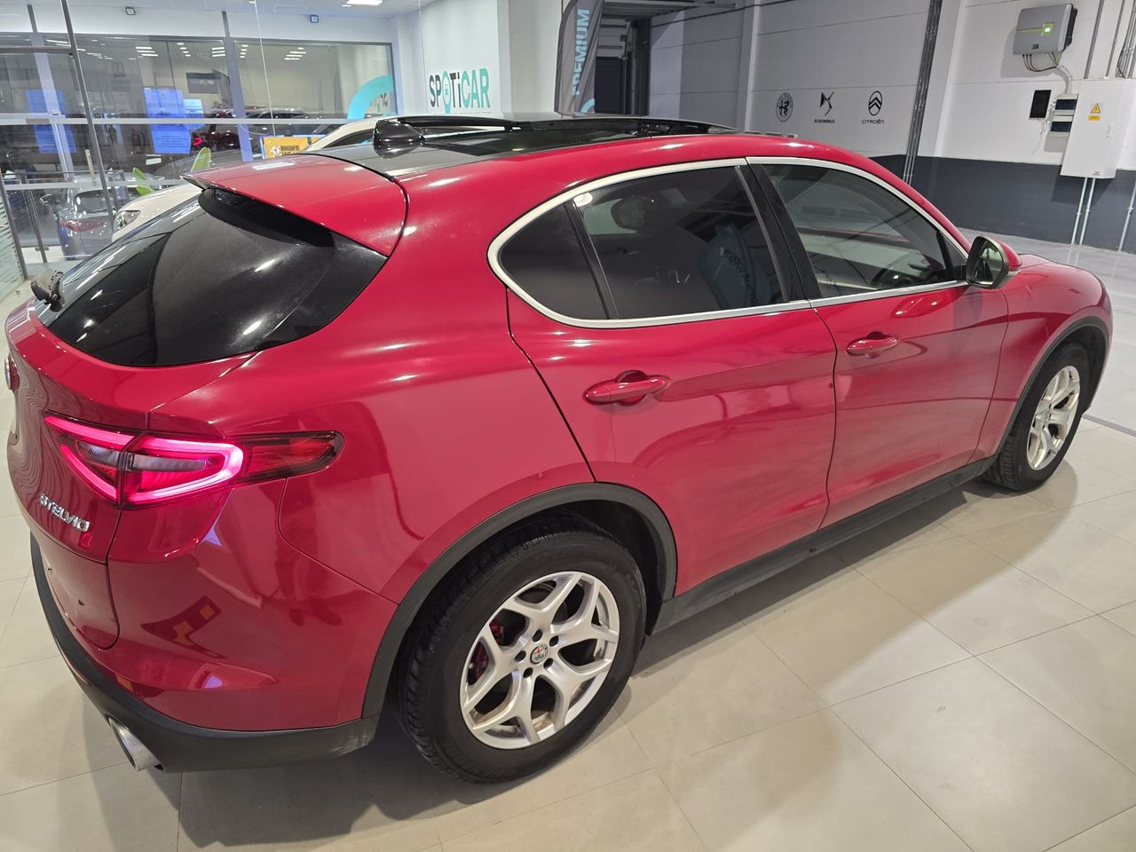 Alfa Romeo Stelvio Executive 2.2 Diesel 140 kW (190 CV) AT8 RWD - Foto 9