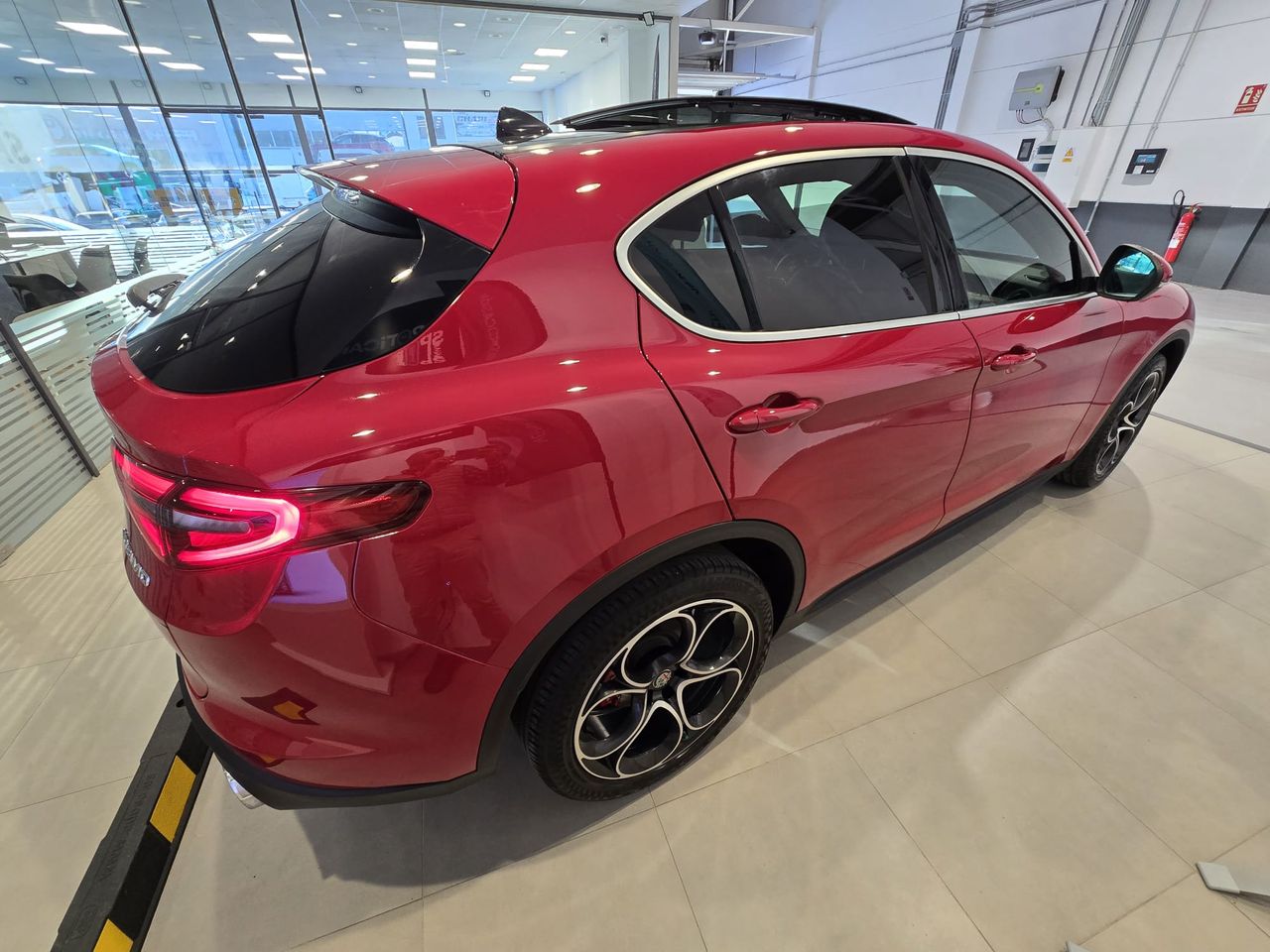 Alfa Romeo Stelvio Executive 2.2 Diesel 140 kW (190 CV) AT8 RWD - Foto 6