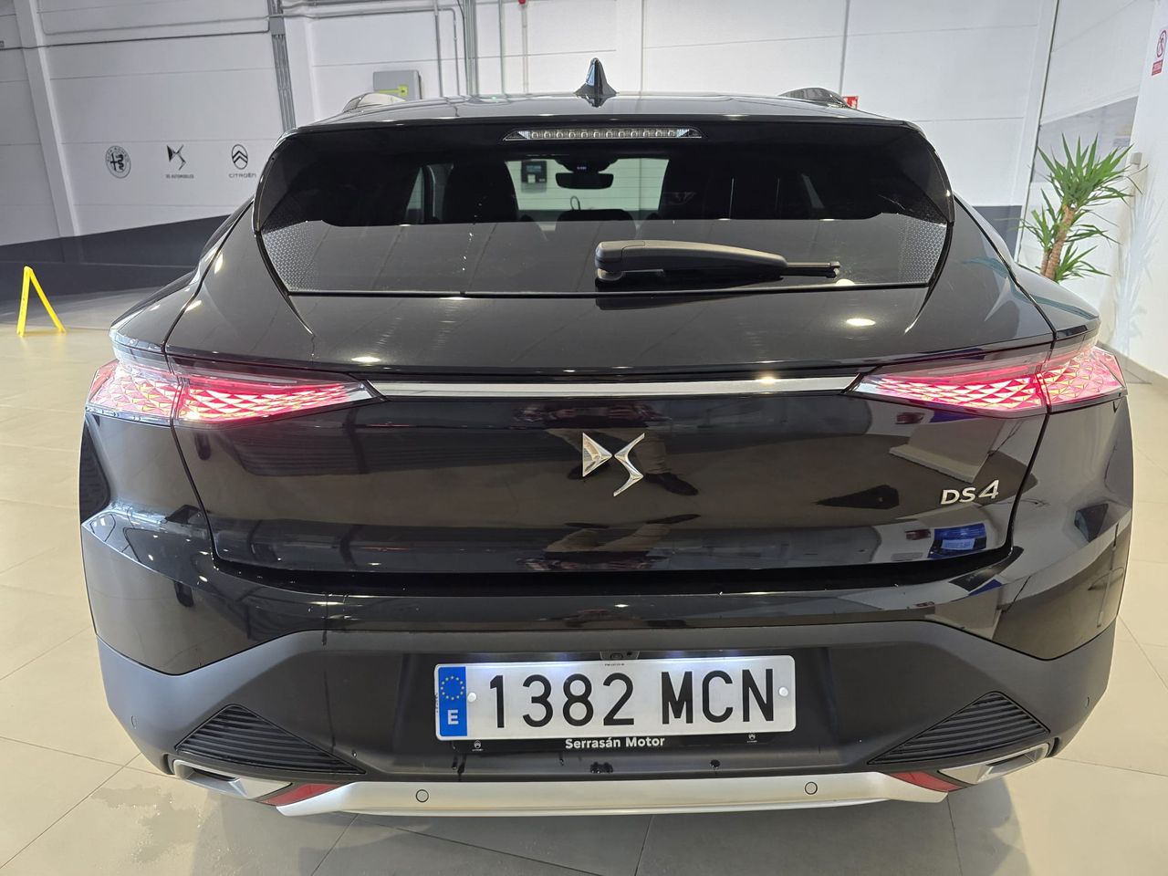 DS DS 4 4 Cross Rivoli PureTech 225 EAT8 - Foto 8