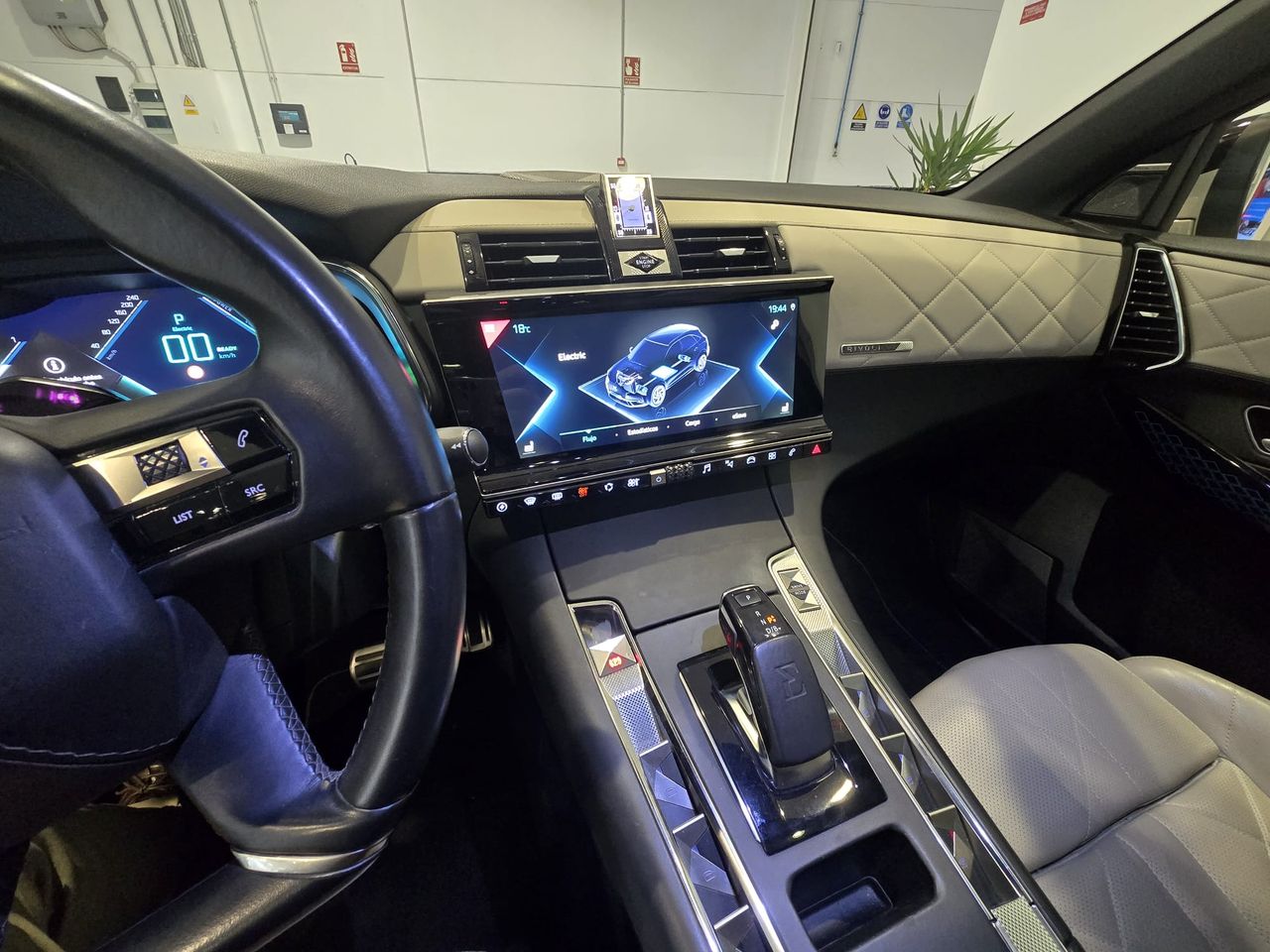 DS DS 7 7 Crossback E-TENSE 4x4 Grand Chic - Foto 15