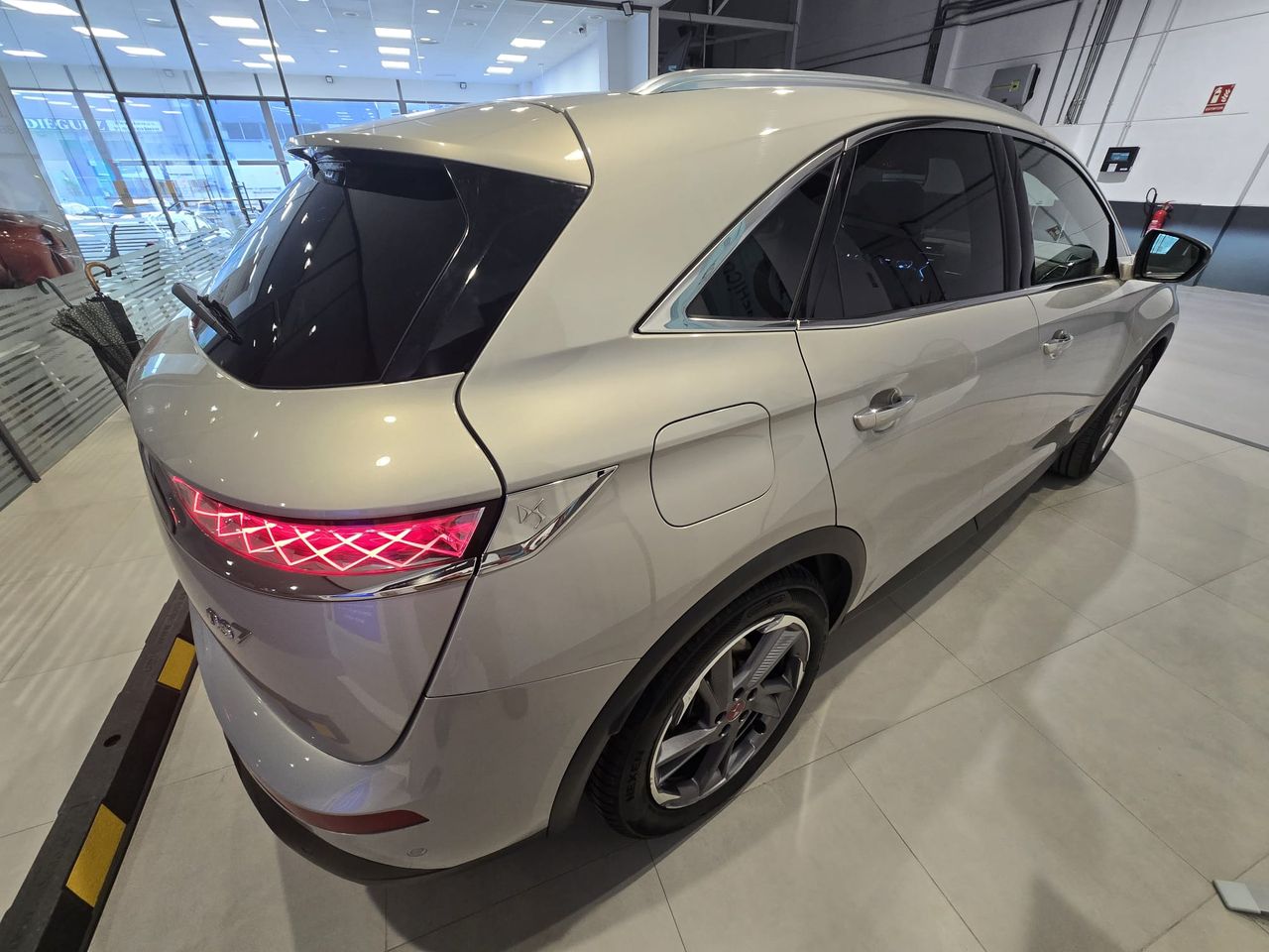 DS DS 7 7 Crossback E-TENSE 4x4 Grand Chic - Foto 7