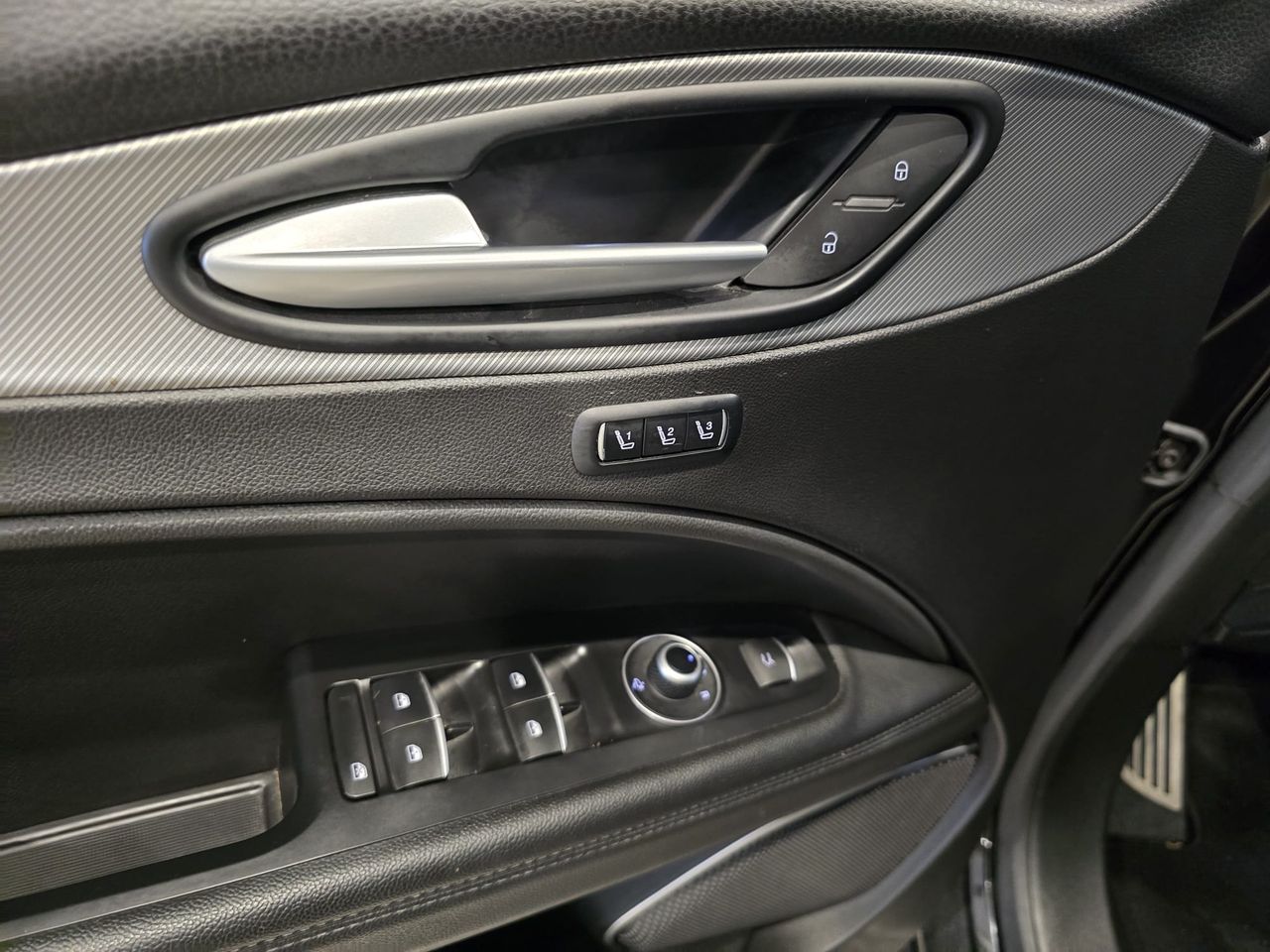 Alfa Romeo Stelvio 2.2 Diesel 154 kW (210 CV) Veloce Q4 - Foto 14