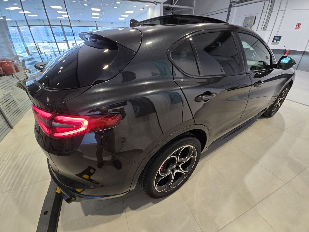 Alfa Romeo Stelvio 2.2 Diesel 154 kW (210 CV) Veloce Q4 - Foto 7