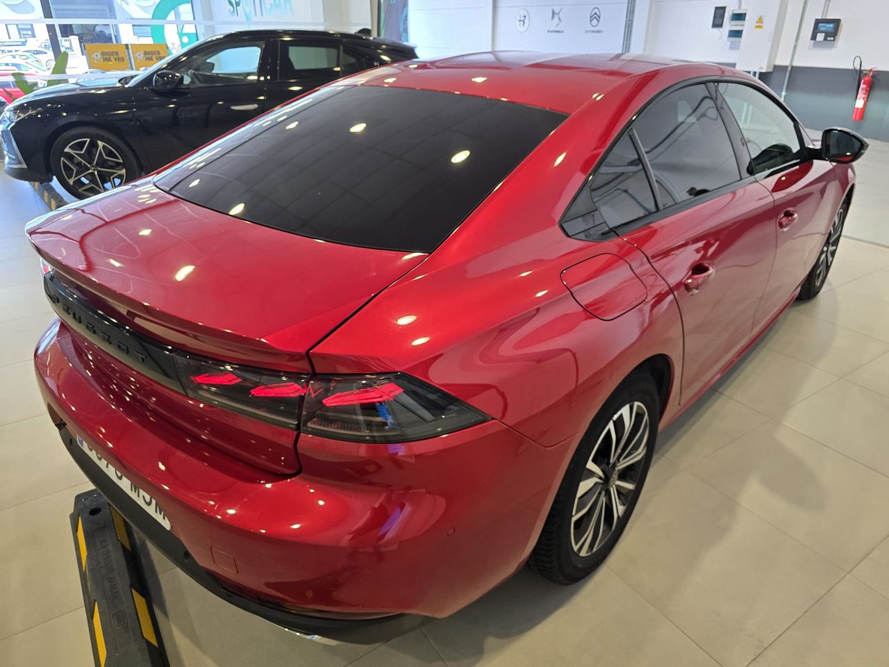 Peugeot 508 Allure BlueHDi 130 EAT8 - Foto 9