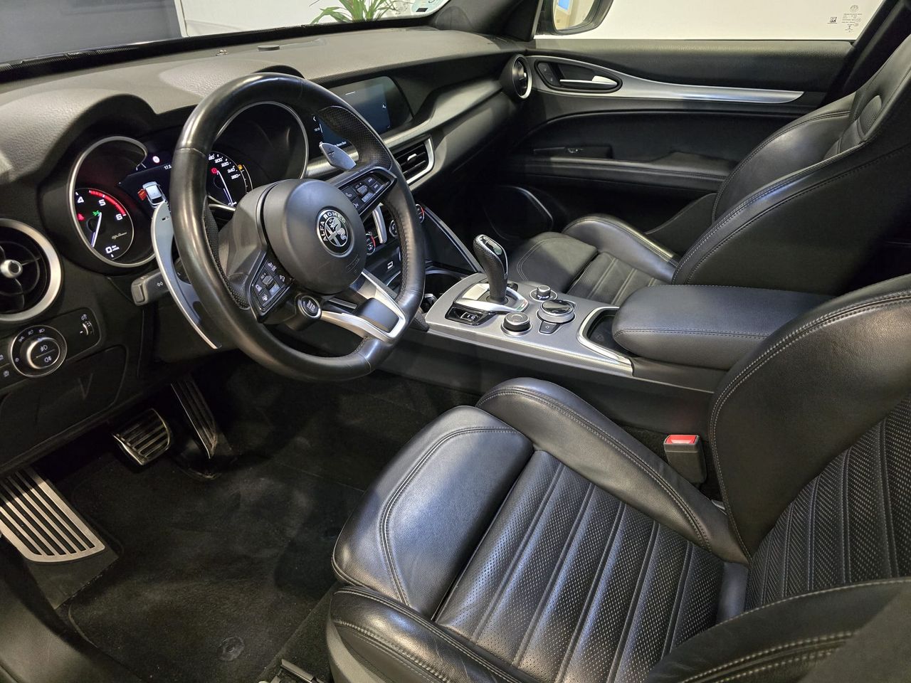 Alfa Romeo Stelvio 2.2 Diesel 154 kW (210 CV) Veloce Q4 - Foto 8