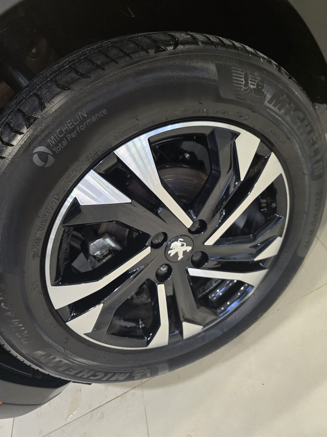 Peugeot 2008 GT PureTech 130 - Foto 15