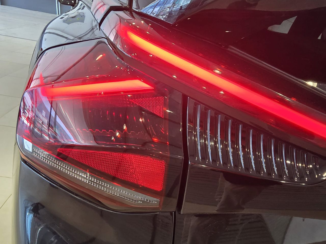 Citroën C4 BlueHDi 130 EAT8 Shine - Foto 16