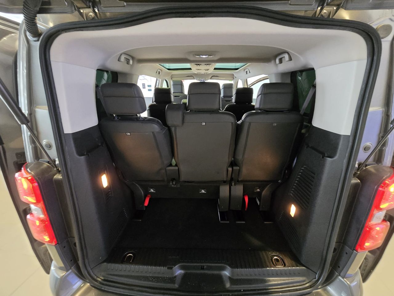 Peugeot Traveller e- Standard Eléctrico 75 kWh Allure - Foto 15