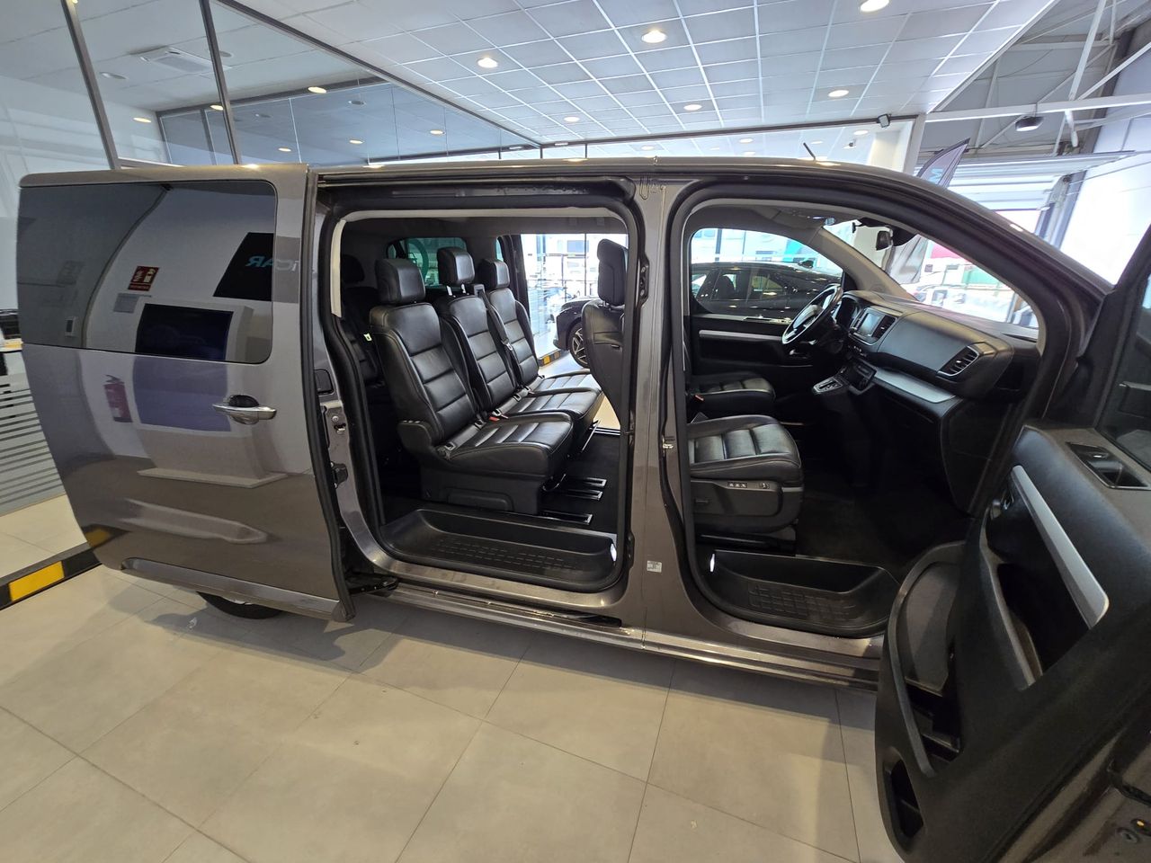 Peugeot Traveller e- Standard Eléctrico 75 kWh Allure - Foto 18