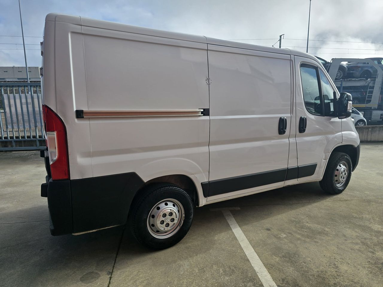 Citroën Jumper Jumper BlueHDi 140 S&S 6v Furgón 30L1H1 - Foto 10