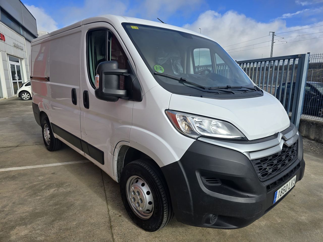 Citroën Jumper Jumper BlueHDi 140 S&S 6v Furgón 30L1H1 - Foto 3