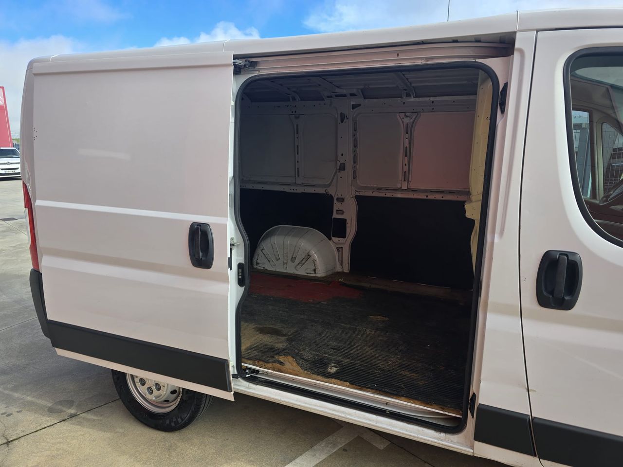 Citroën Jumper Jumper BlueHDi 140 S&S 6v Furgón 30L1H1 - Foto 11