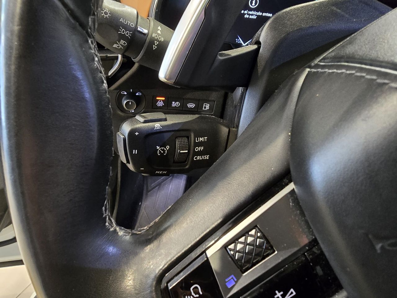 DS DS 7 7 Crossback E-TENSE 4x4 Grand Chic - Foto 17