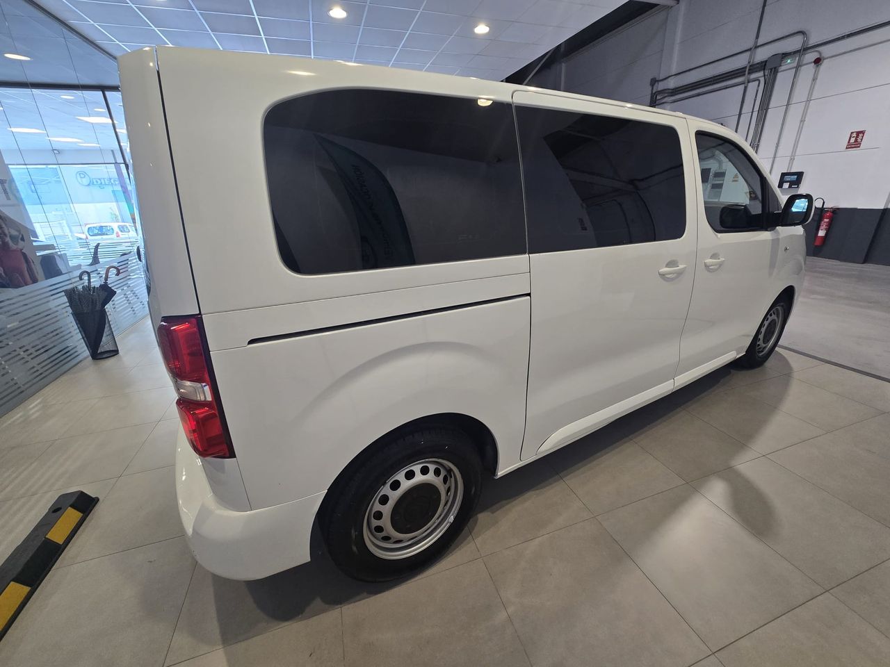 Citroën Jumpy Combi Talla M BlueHDi 120 S&S 6v Confort 8 plazas - Foto 8