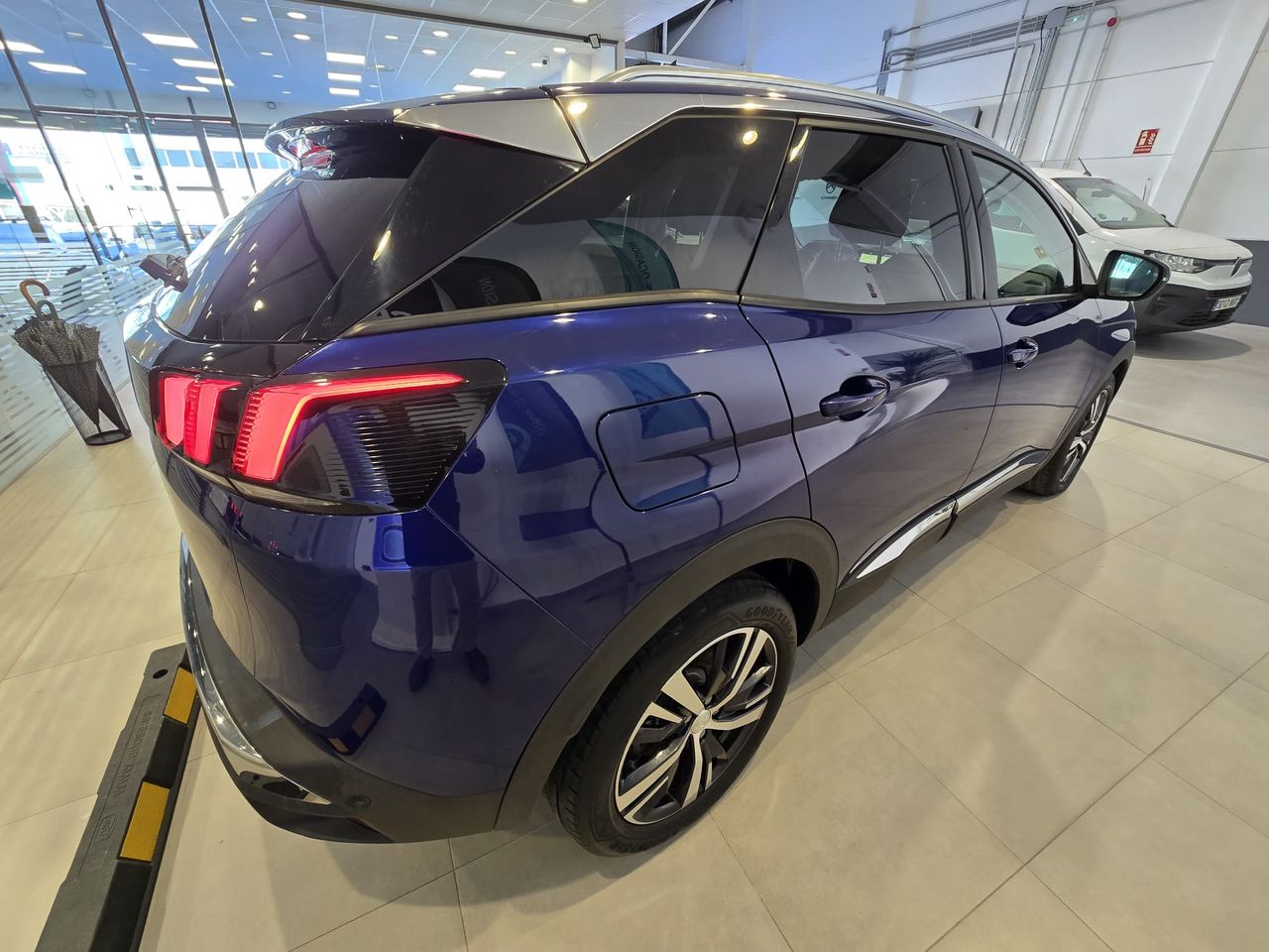 Peugeot 3008 Allure BlueHDi 130 S&S - Foto 6